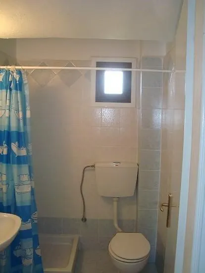Yianna Studios & Apartments Gerakini 0*,  Greece