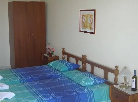Yianna Studios & Apartments Gerakini Greece